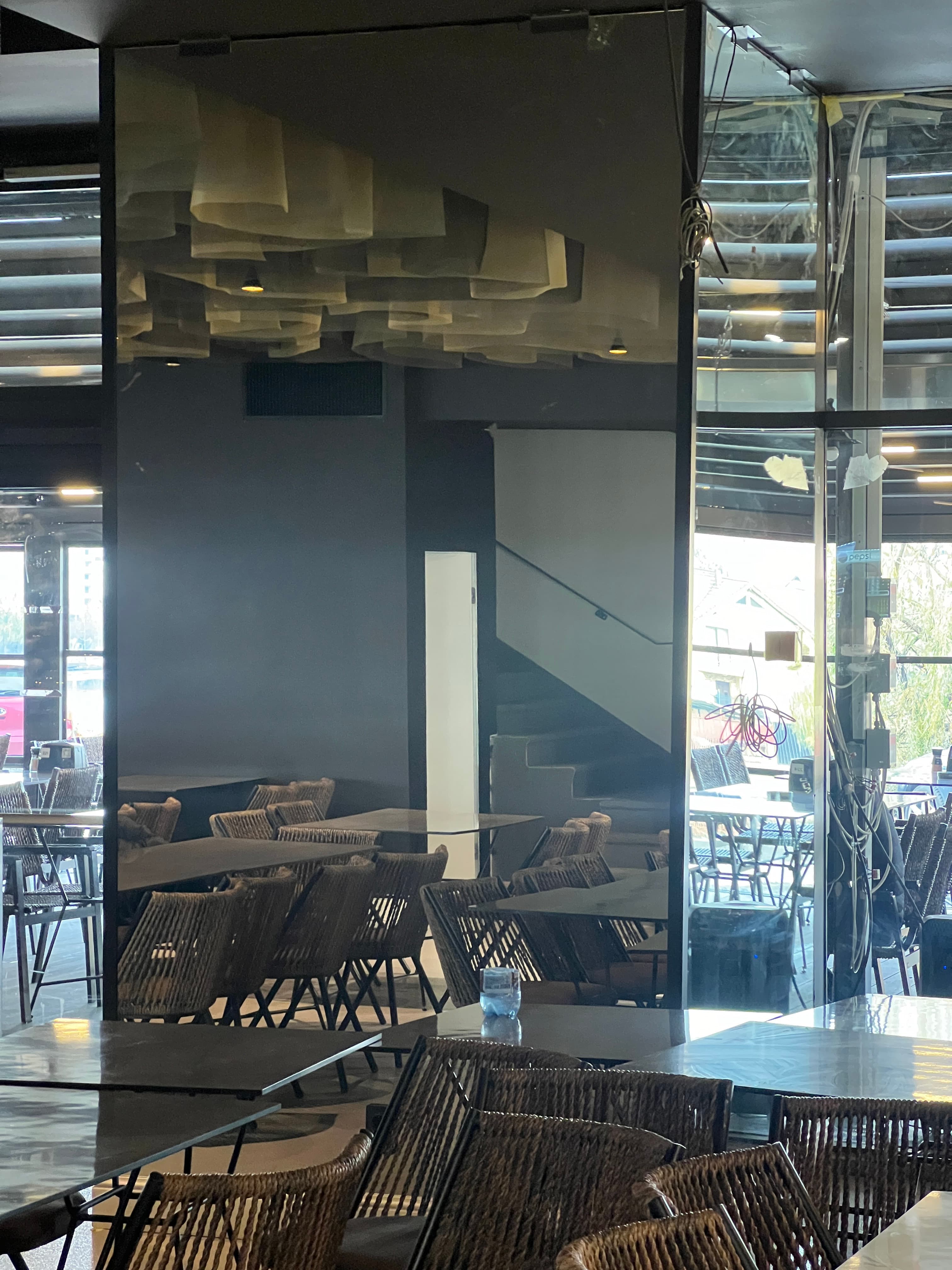 Cafenea Pereti Sticla