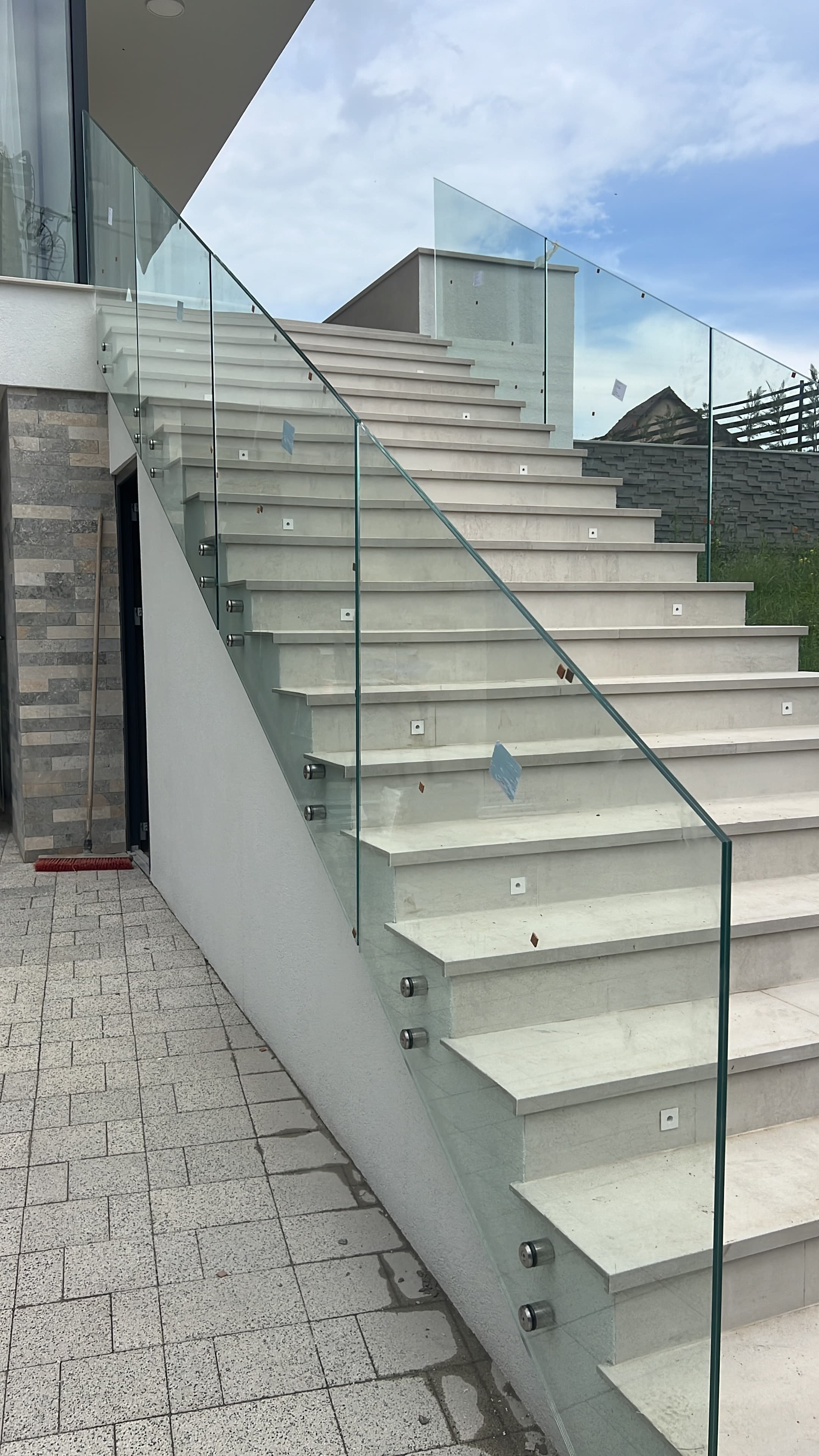 Cladire Mixta Fatada Sticla