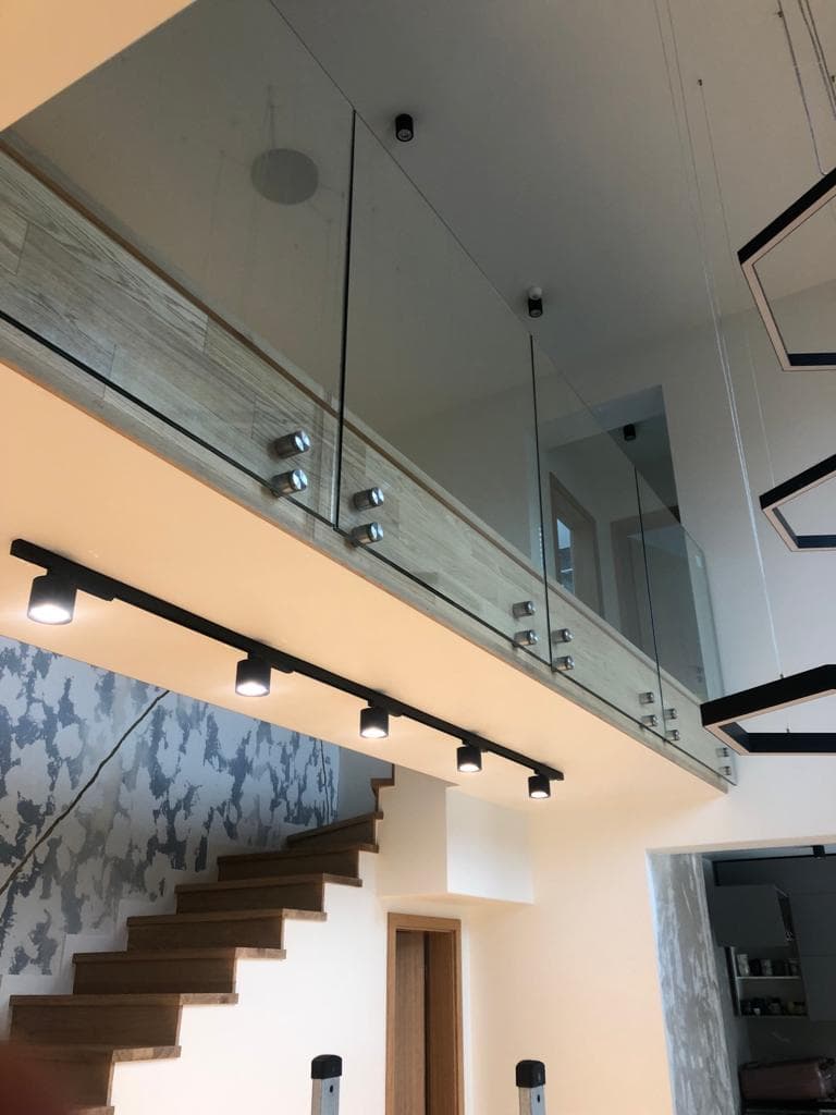 Balustrada Interior cu Iluminare