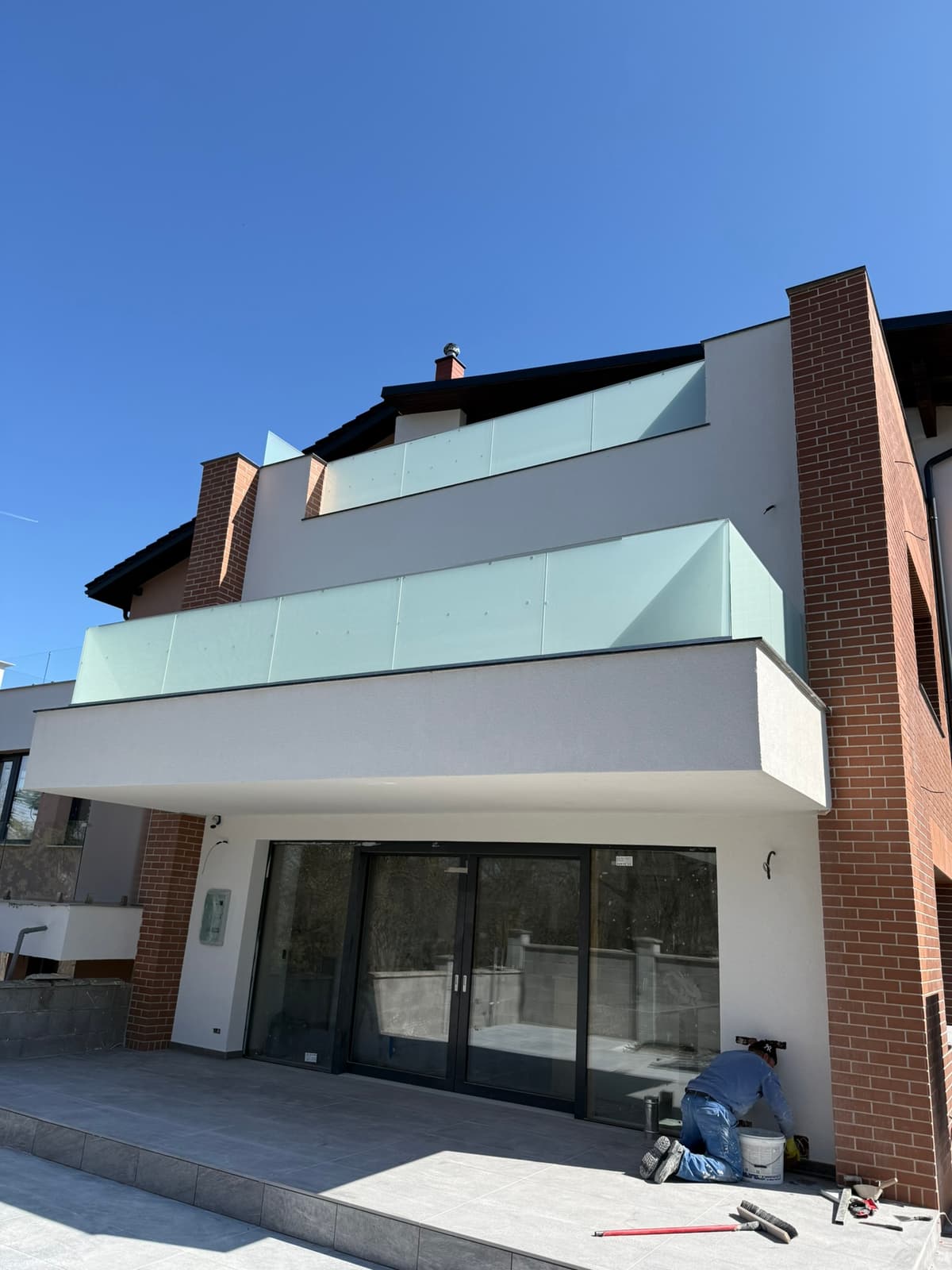 Vila cu Balustrade Sticla